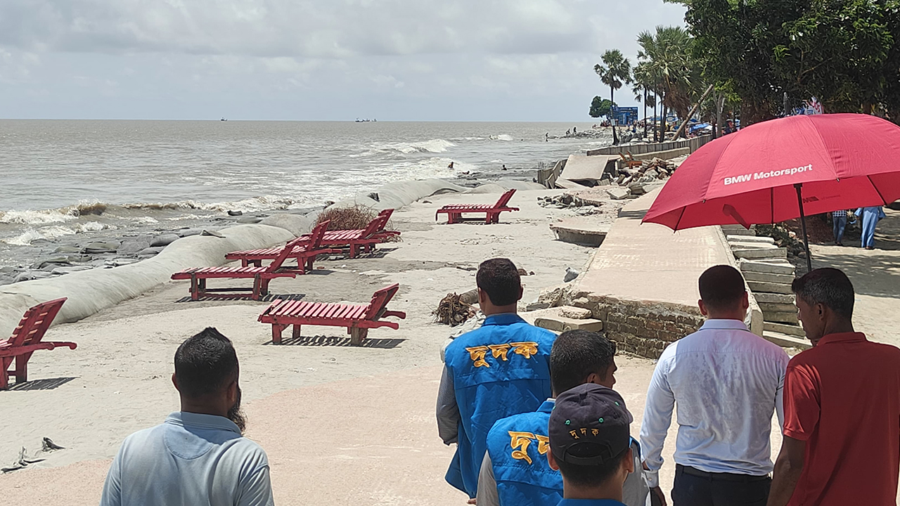 অপরিকল্পিতভাবে নির্মিত হয়েছে ৫ কোটি টাকার মেরিন ড্রাইভ সড়ক: দুদক